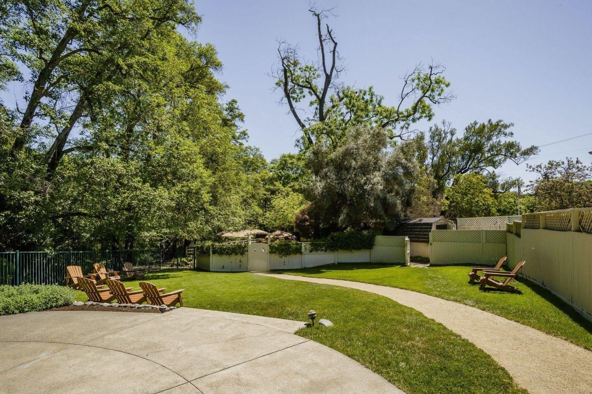 The Jack London Lodge Glen Ellen Exterior photo